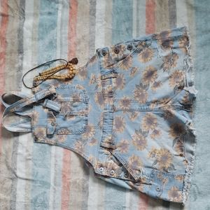 NoBo Sunflower overall shorts size XL 15-17